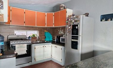 Casa en Fracc. Las Playas, en calle cerrada.