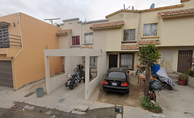 VENTA DE CASA EN URBIQUINTA DEL CEDRO, TIJUANA, MEXICO.