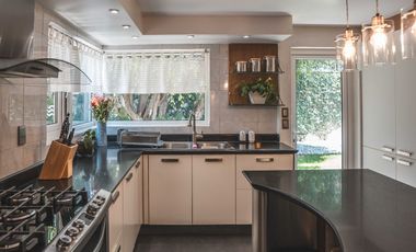 RESIDENCIA EN VENTA EN ZONA LAS ÁNIMAS DENTRO DE FRACCIONAMIENTO