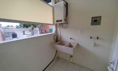 Edificio de Productos (Sin Rentar) un Local 5 Departamentos Excelente Estado