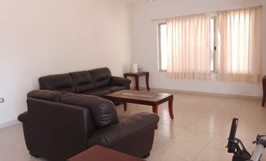 VENDO CASA DE UN PISO