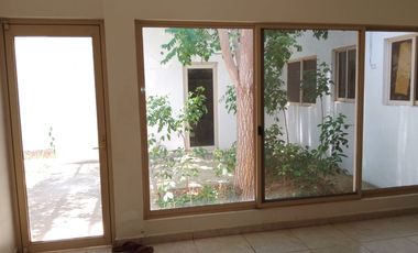 VENDO CASA DE UN PISO