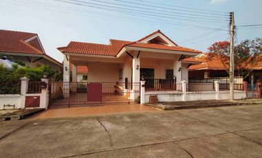 House for rent, Sansainoi, San Sai, near HomePro Rimping, just 10 minutes from Central Festival.
