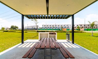 CASA EN VENTA A 10 MIN DEL TEC MONTERREY CAMPUS CUERNAVACA CON ALBERCA Y PALAPA