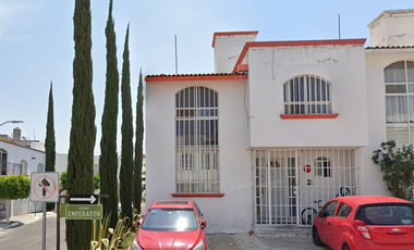 Calle Privada Emperador , Fraccionamiento Misión de Santa Sofía, Corregidora, Querétaro, C.P. 76902