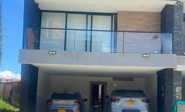 CASA UNIFAMILIAR EN SAN ANTONIO DE PEREIRA