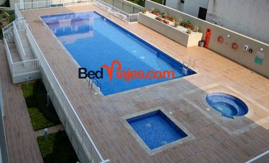 Apartamentos con balcon y piscina-RES