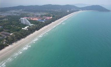 🌴 **Luxury Condo For Sale near the Sea at The Orchid Beach!** 🌞 1 bed 1 bath 43 sqm. Price only 1,750,000 baht.(C104)
