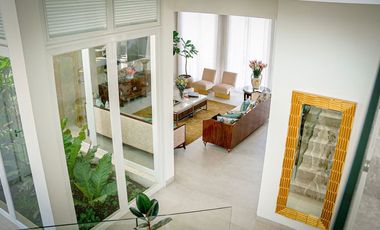 Samborondon, Renta de Hermosa Casa de Estreno 4 Dorm amoblada con Piscina y Vista Al Lago