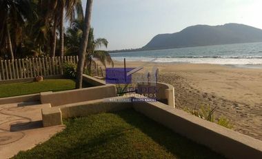 R301 Residencia con playa en venta  4 recamaras Barra de Potosi Zona Zihuatanejo