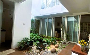 Dijual Rumah Siap Huni di Kebayoran Symphony dekat Club House