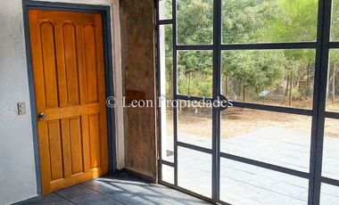 Leon Propiedades arrienda casa en sector Los Hornitos, Curacaví.