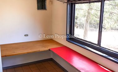 Leon Propiedades arrienda casa en sector Los Hornitos, Curacaví.
