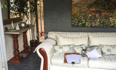 Leon Propiedades arrienda casa en sector Los Hornitos, Curacaví.