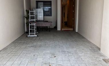 New 3 Storey Townhouses in Mandaluyong City with Roof Deck For Sale