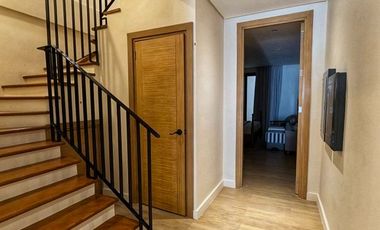 New 3 Storey Townhouses in Mandaluyong City with Roof Deck For Sale