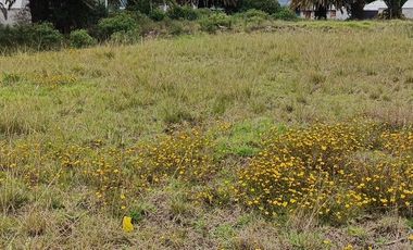 TERRENO ESQUINERO EN VENTA EN QUILLÁN LOMA, AMBATO