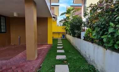 Corner 4 bedroom House and Lot in Ajoya Subdivision