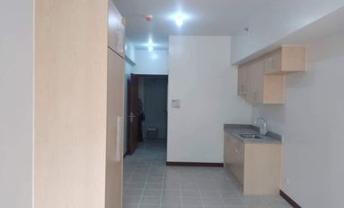 1 2 3 bedroom unit Condo condominium in makati with parking rent own ready for occupancy
