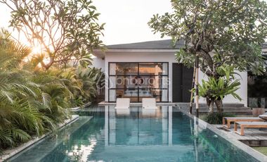 Luxurious 5-Bedroom Villa in Berawa, Unparalleled Elegance and Exquisite Amenities