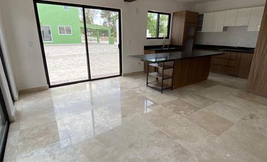 RENTO CASA CAMPESTRE NUEVA CERCA ESTACION FERROCARRIL SIN MUEBLES AMPLIA CON VISTAS INCREIBLES EN SAN MIGUEL DE ALLENDE,GTO