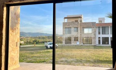 RENTO CASA CAMPESTRE NUEVA CERCA ESTACION FERROCARRIL SIN MUEBLES AMPLIA CON VISTAS INCREIBLES EN SAN MIGUEL DE ALLENDE,GTO