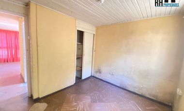 Casa 3 Dormitorios 280 m2 Terreno Amplio Patio a Pasos de Supermercado y Locomoción