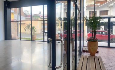 Exclusivo local comercial en venta, en el centro de Cuenca cerca al parque San Sebastián