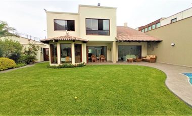 Venta Linda Casa en Condominio con Piscina y Hermoso Jardin - Sol de La Molina
