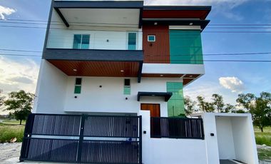 HIGH CEILING WITH 3 BEDROOM HOUSE AND LOT FOR SALE IN PANDAN ANGELES CITY PAMPANGA