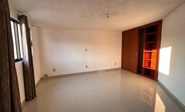 Casa en Renta en Metepec, con 3 recamaras en Fraccionamiento, muy cerca de Av. Pino Suarez. Zona Pabellón Metepec.