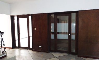 PR20012 Casa Comercial en arriendo en el sector Laureles