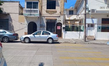 Casa en venta en dos niveles uso comercial