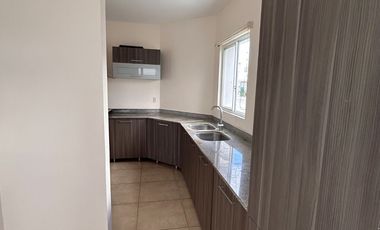 EN VENTA CASA DE 3 RECAMARAS CON AMENIDADES EN RESIDENCIAL LA JOYA EN PLAYA DEL CARMEN