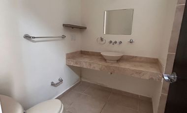 EN VENTA CASA DE 3 RECAMARAS CON AMENIDADES EN RESIDENCIAL LA JOYA EN PLAYA DEL CARMEN