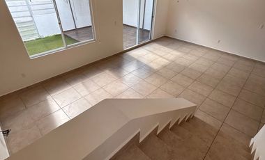 EN VENTA CASA DE 3 RECAMARAS CON AMENIDADES EN RESIDENCIAL LA JOYA EN PLAYA DEL CARMEN