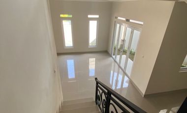 VILLA MEWAH 3 KM ISTANA CIPANAS DAN 12 KM PUNCAK PASS