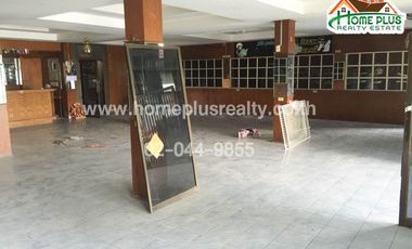 ภัตตาคารพร้อมอพาร์ทเม้นท์ 4 ชั้น ติดถนนสายสุพรรณบุรี–ป่างิ้ว ใกล้ขนส่งอ่างทอง ทำเลน่าลงทุน
