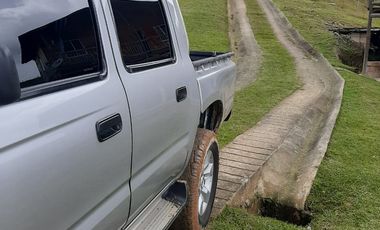 VENDO FINCA AGRÍCOLA, PARA GANADO O CERDOS EN SANTUARIO ANTIOQUIA.