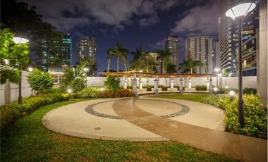 Condo for Sale in The Fort BGC 1Bedroom/Rent to Own Promo in 10years NO DP NO INTERST  beside SM AURA