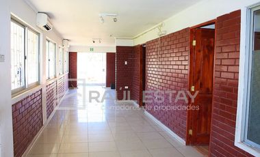 ARRENDAMOS oficinas con extenso terreno vía Codelco