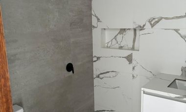 HERMOSA CASA DE VENTA EN NAYÓN!!  VISTA!!