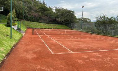 HERMOSA CASA DE VENTA EN NAYÓN!!  VISTA!!