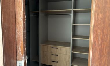 HERMOSA CASA DE VENTA EN NAYÓN!!  VISTA!!