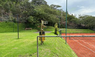 HERMOSA CASA DE VENTA EN NAYÓN!!  VISTA!!