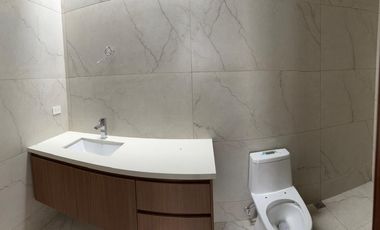 HERMOSA CASA DE VENTA EN NAYÓN!!  VISTA!!