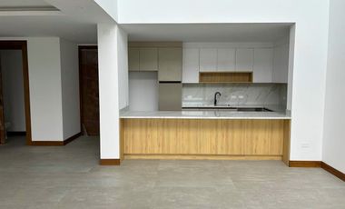 HERMOSA CASA DE VENTA EN NAYÓN!!  VISTA!!