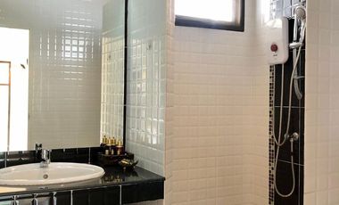 House for Rent and Sale in Community Gate,  Kullapant vile 9 near Lanna International School and Kad Farang.