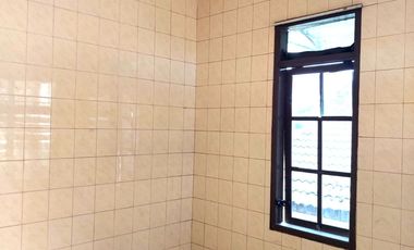 Rumah dan Ruko 2 Lantai Strategis di Jalan Wates