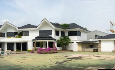 Samborondon, Renta de Hermosa Casa 4 Dorm. con Piscina